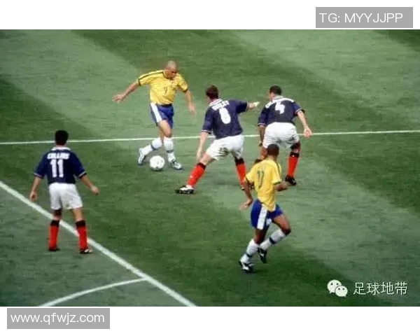 足球场上的传奇十一号球星他们如何以个人魅力带领球队创造辉煌历史