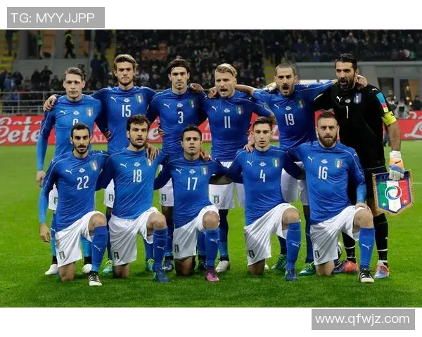 足球黑白球星的传奇人生与场上风采：从经典瞬间到历史影响